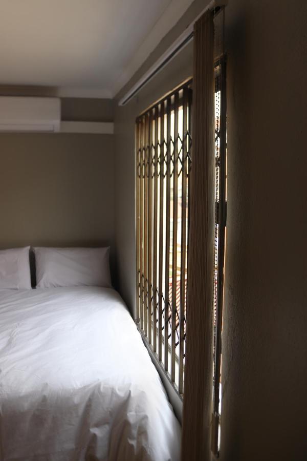 Tlelakufuma Guest House Johannesburg Bagian luar foto